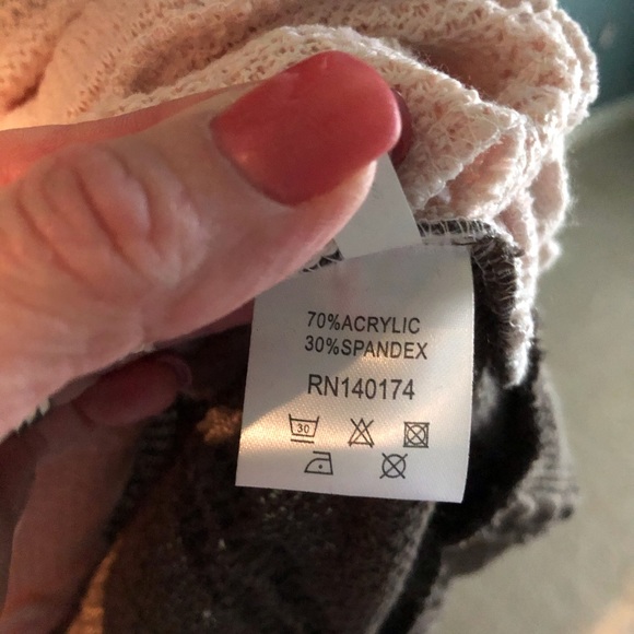 Sweater with 2 Colors - Picture 8 of 8